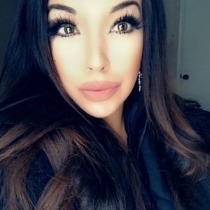 Meet your Posher, Briana